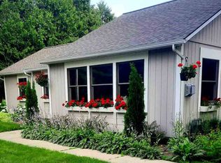 2817 Bester Rd, Harbor Springs, MI 49740