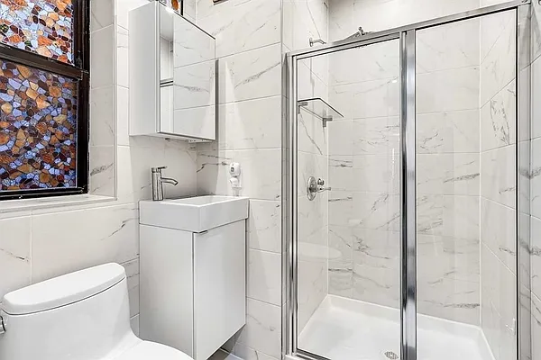 Sold by LG Fairmont Group | media 20