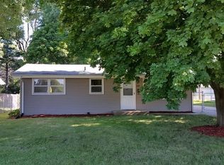 1632 Maple Ave, Machesney Park, IL 61111