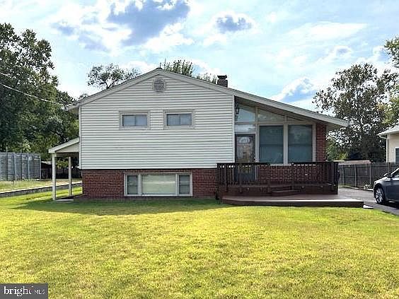 2nd image of 6323 Hillcrest Pl