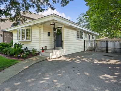 4409 Wilson Ave, Downers Grove, IL, 60515