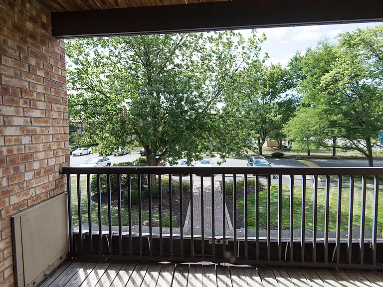Black Bear Creek Apartments — Photo 16