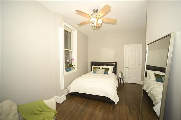 Sold by BARNES New York | media 21