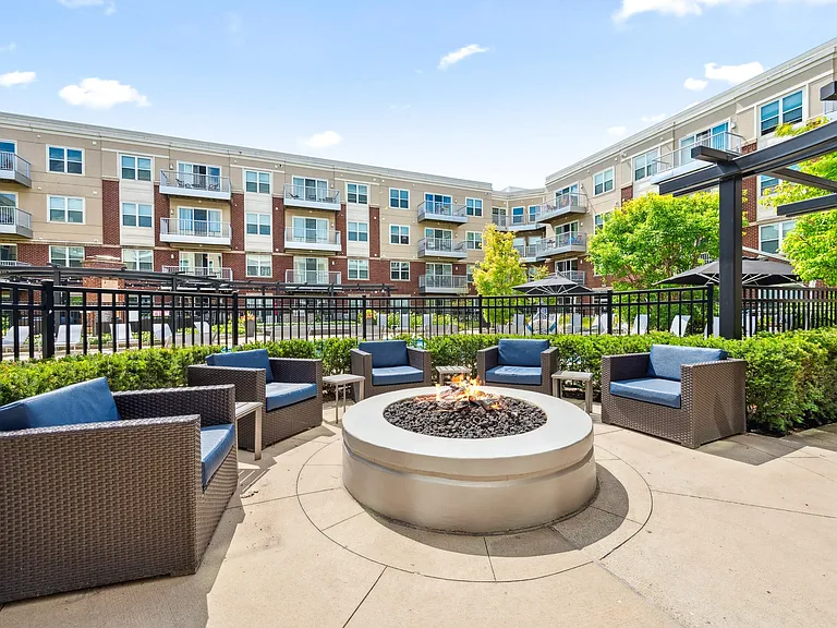 AMLI Deerfield — Photo 12