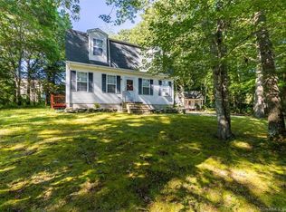 8 Pheasant Run Rd, Stonington, CT 06378