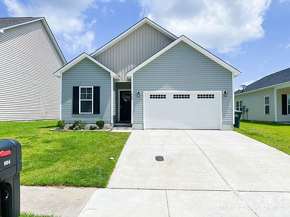 2nd image of 904 Jade Ln.