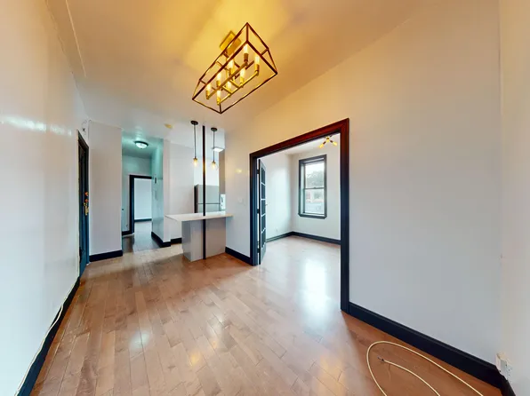 2913 Foster Avenue image 1 of 8