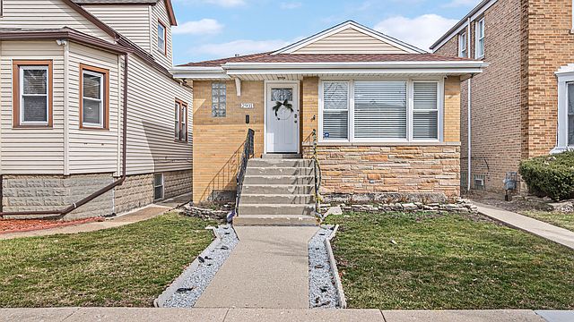 1st image of 2931 N Melvina Ave