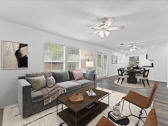 5th image of 2617 Kingsdale Dr