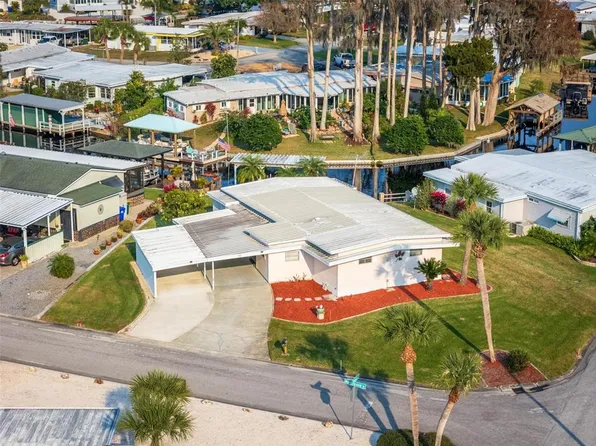 920 Morningview Dr, Tavares, FL 32778