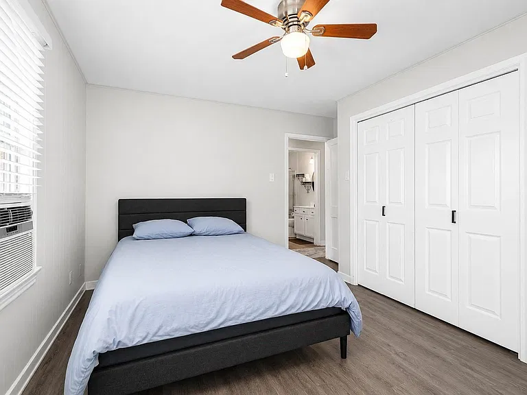 218 Hoffman St — Photo 11