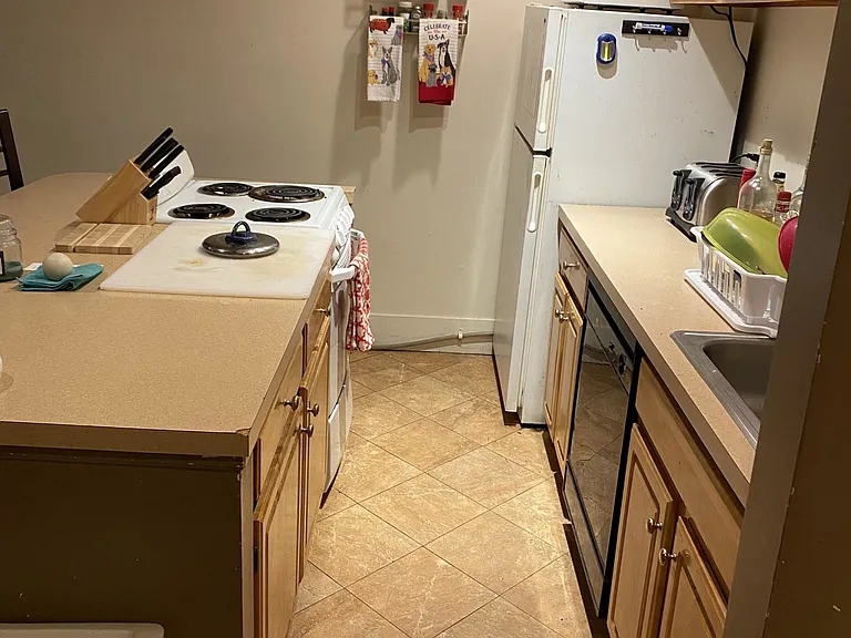 18 Burney St #4 — Photo 6