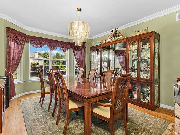 4th image of 9 Redwood Lane