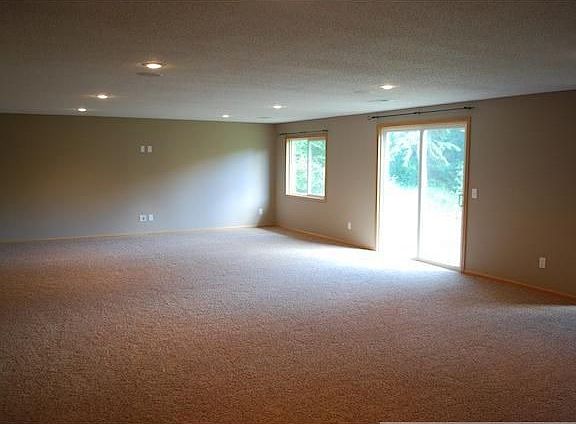 4th image of 316 4th Ave NE