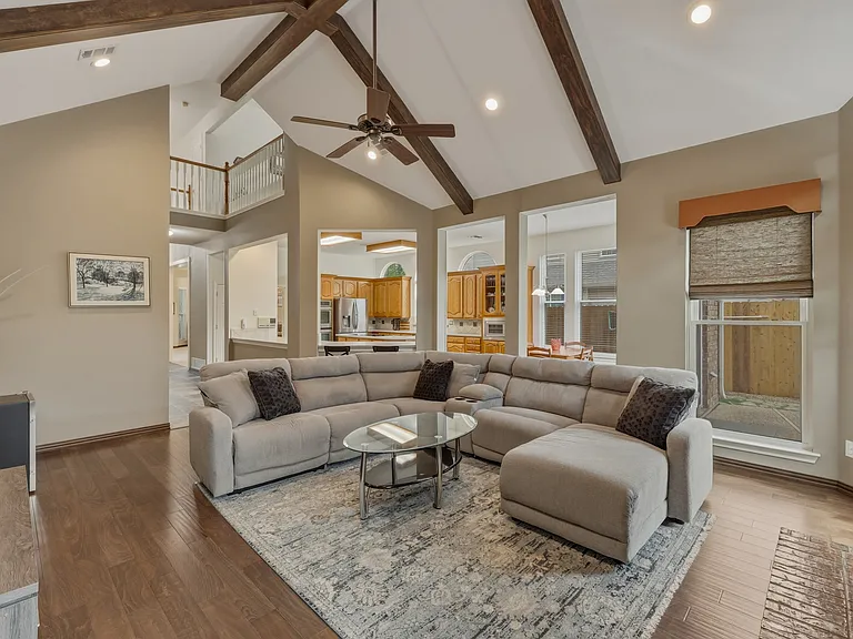 7612 Oak Knoll Dr — Photo 7