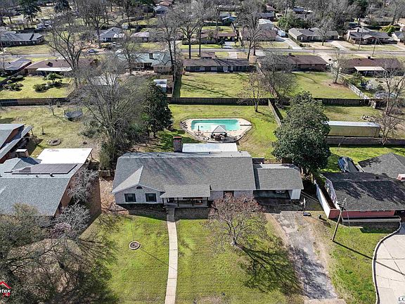 2nd image of 2811 Mary Mack Dr