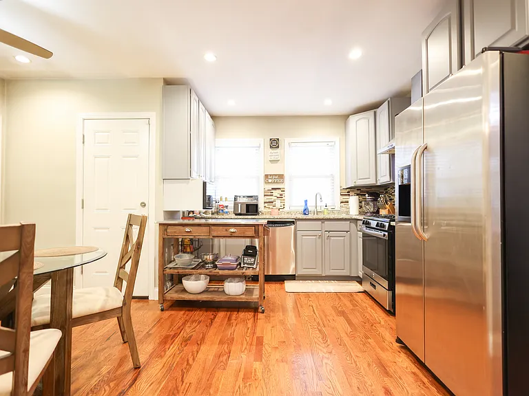 43-45 Belnel Rd #2 — Photo 9