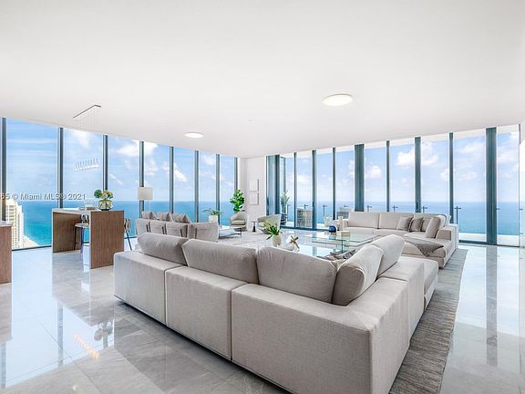 4th image of 17141 Collins Ave #1