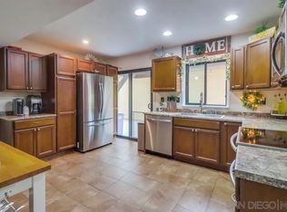 10389 Rochelle Ln, Santee, CA 92071