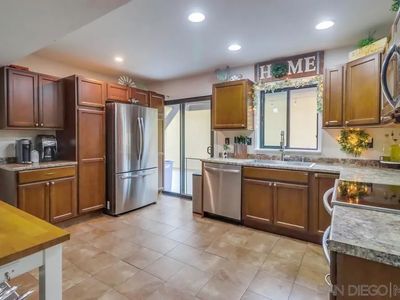 10389 Rochelle Ln, Santee, CA, 92071