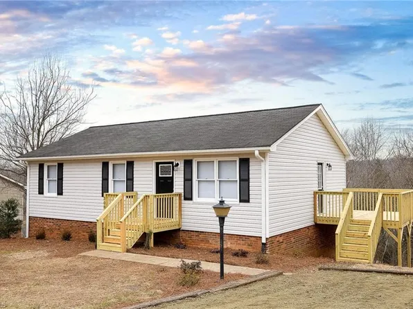 308 Lake Dr #10, Lexington, NC 27292