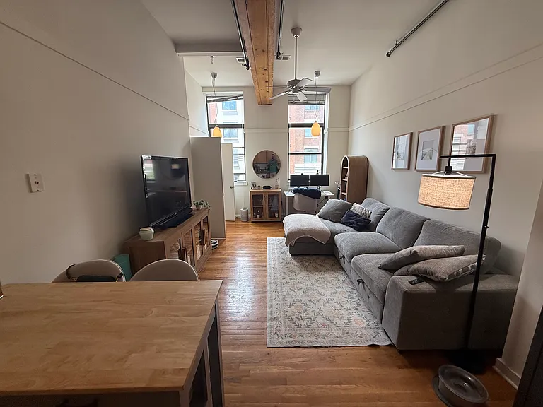 1016 Jefferson St #301 — Photo 3