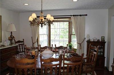 3rd image of 102 Woodbridge Dr