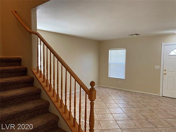 5th image of 6344 Cactus Dahlia St