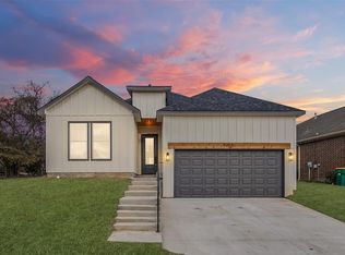 5055 Pleasure Lake Dr, Willis, TX 77318