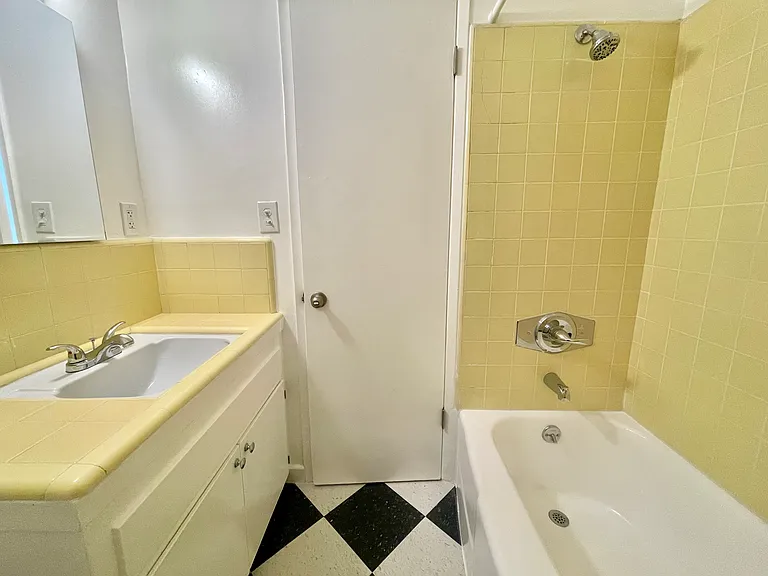1120 N Curson Ave #5 — Photo 18