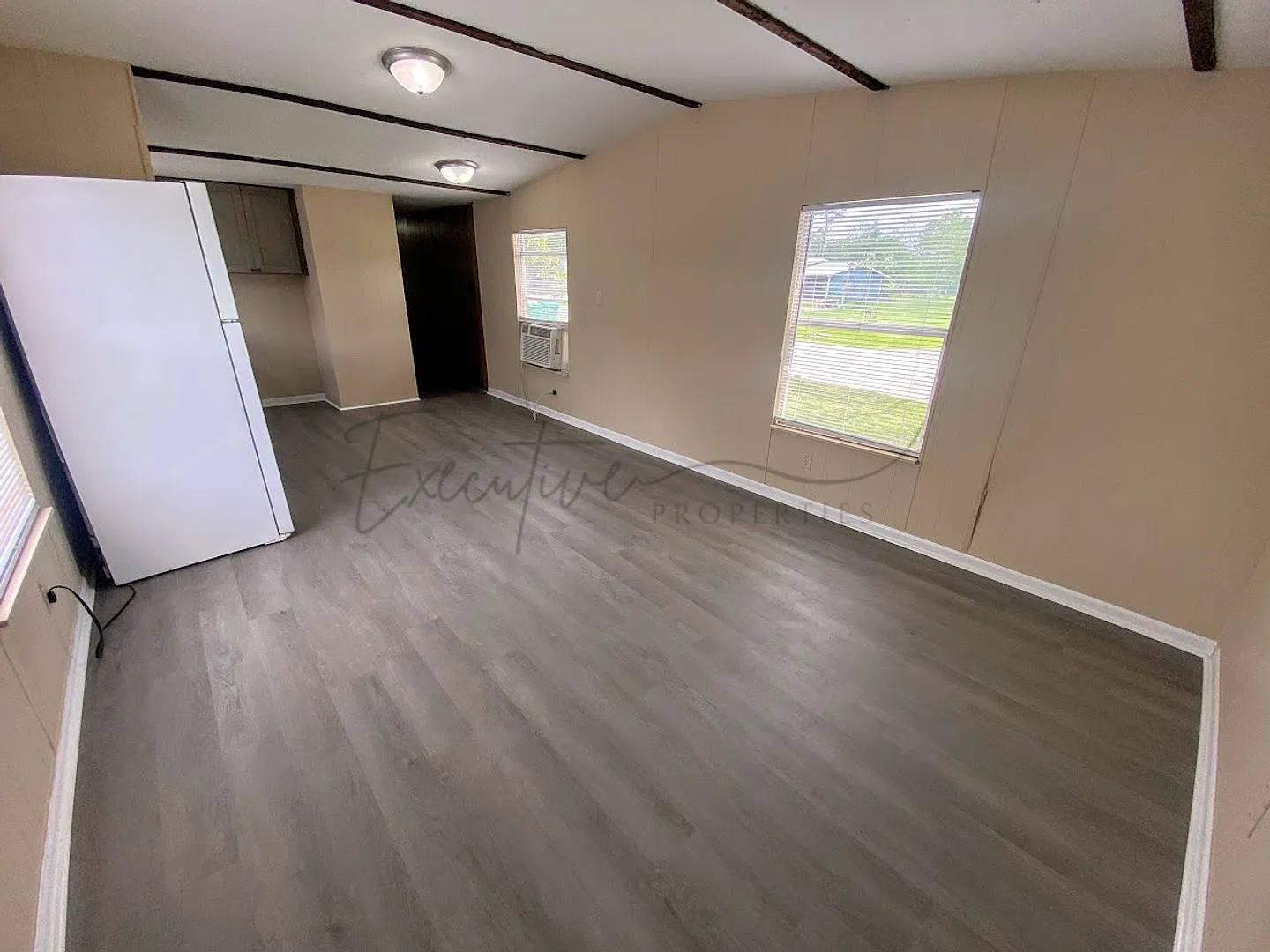 3-Bed Mobile Home | Water, Trash & Lawn Care Included! — Photo 2