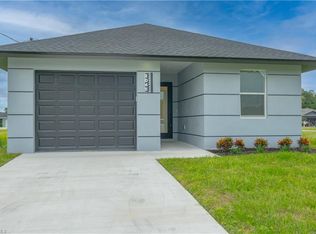 2045 Carver Ave, Fort Myers, FL 33916