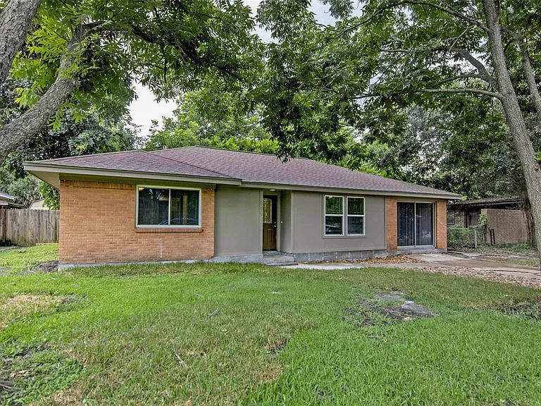 6225 Indigo St — Photo 3