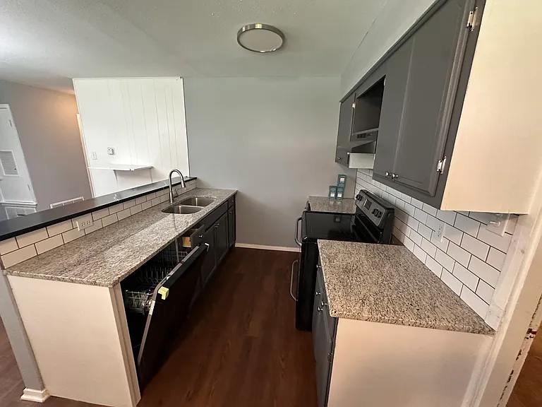 5221 Borchers Dr — Photo 3