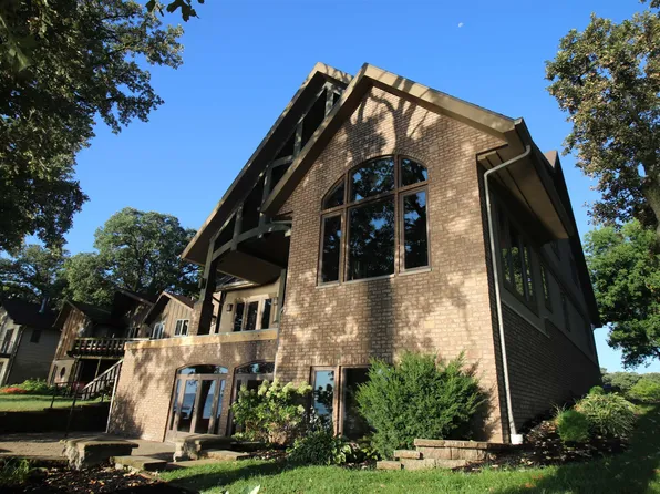 11070 240th Ave, Spirit Lake, IA 51360