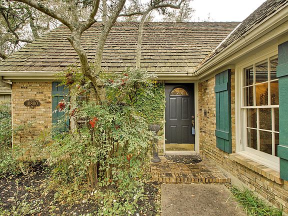 2nd image of 10800 Plumewood Dr