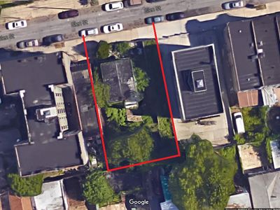 136 Glen St, Brooklyn, NY, 11208