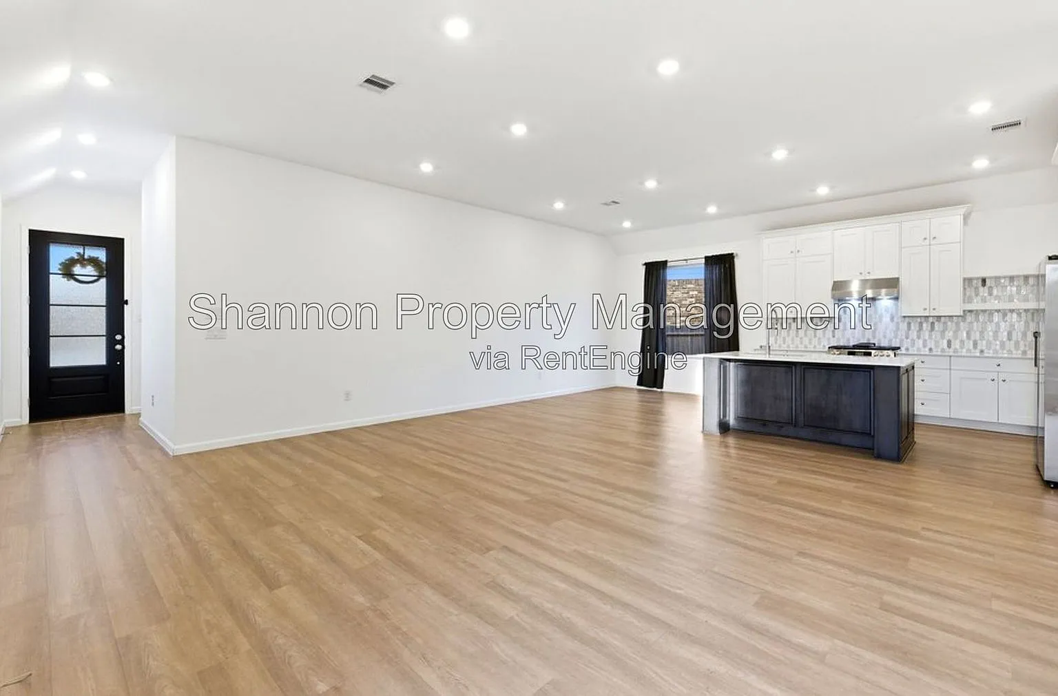 4 bed, 2.5 bath, 1840 sqft, $2,500 — Photo 4