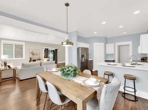 352 Bayside Dr, Saratoga Springs, UT 84045