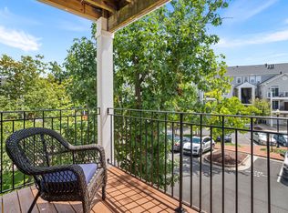 5070 Donovan Dr, Alexandria, VA 22304
