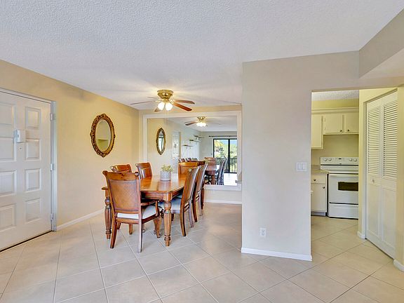 5th image of 617 Sea Pine Way #B2