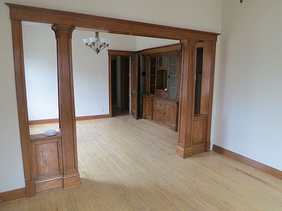 2nd image of 3210 W Beach Ave APT 3W