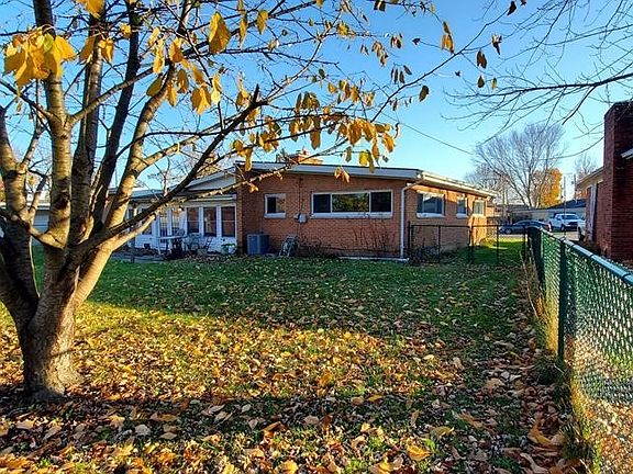 5th image of 108 Lowry Dr