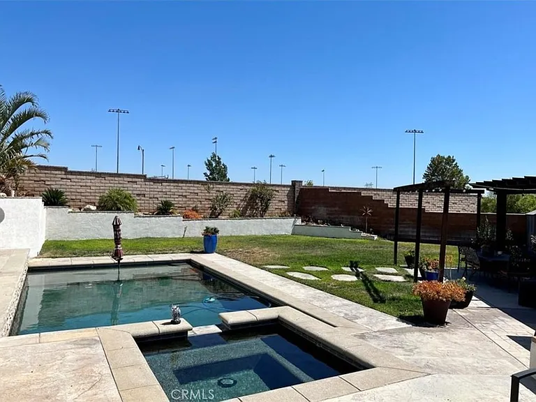 4891 Stoneglen Ave — Photo 14