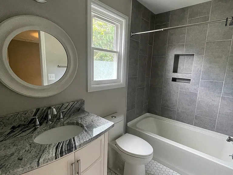 2770 North Ave SE — Photo 15