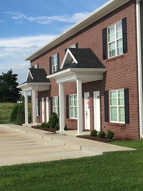 122 Forbes Dr