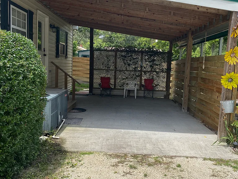 107 Owens Ave SE — Photo 3