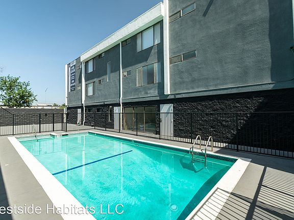 3rd image of 5505 Zelzah Ave #115