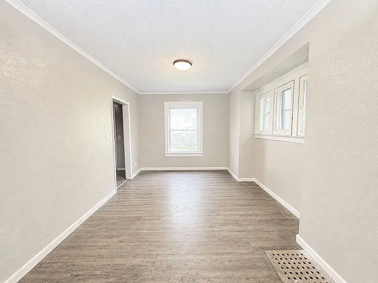 729 Utah St — Photo 20