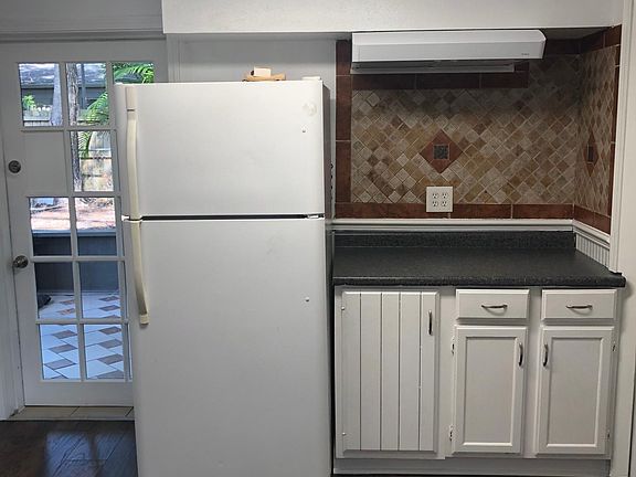 3rd image of 1255 Miller Ave